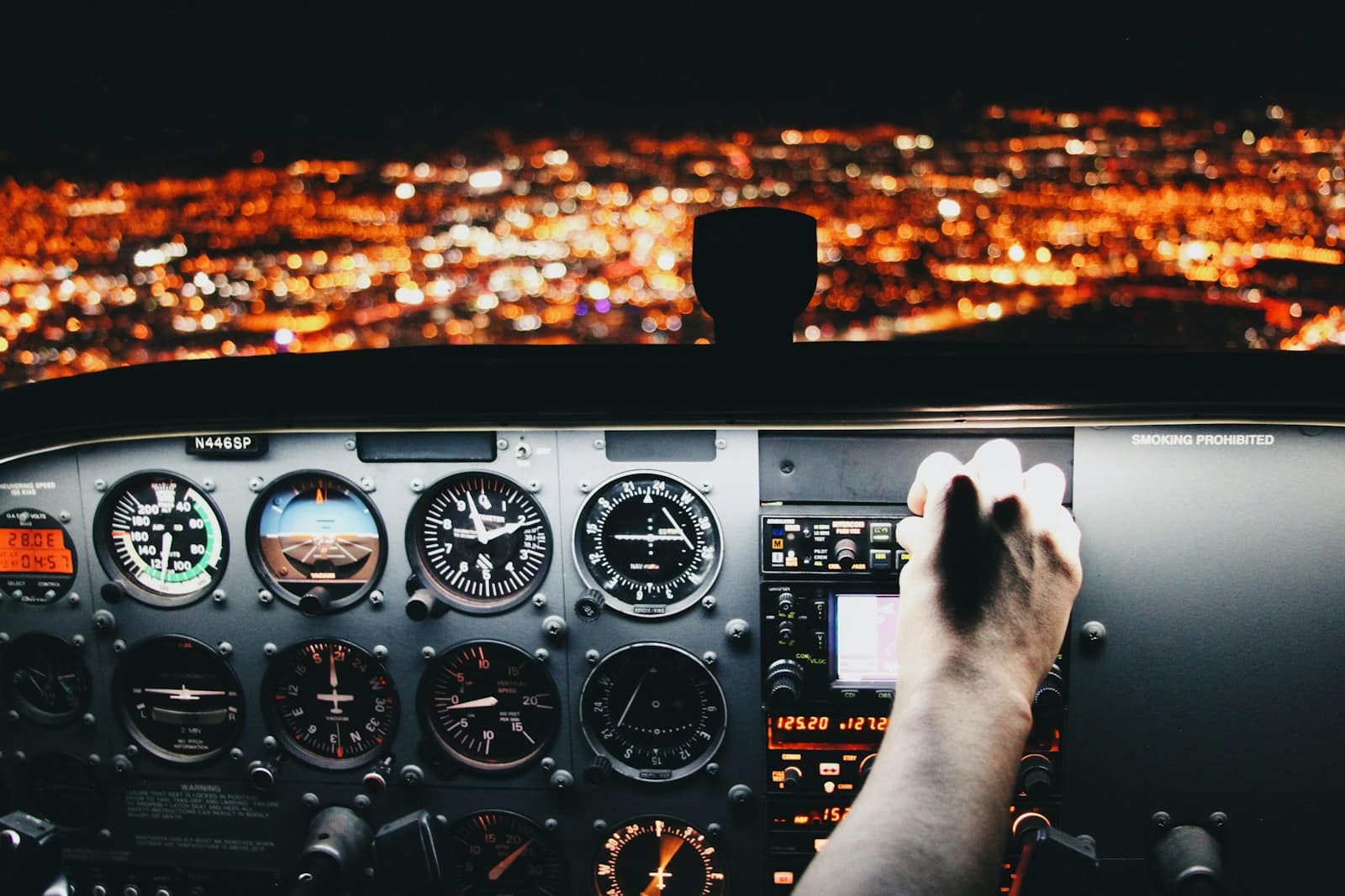 Comment les dirigeants qui performent durablement pilotent leur organisation : la leçon du pilote d’avion